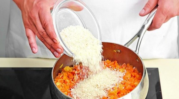 Морковная запеканка с курагой, пошаговый рецепт с фото