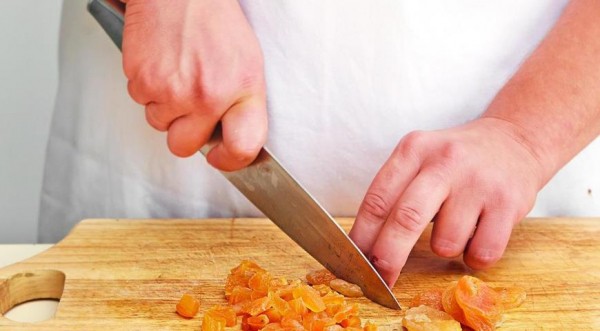 Морковная запеканка с курагой, пошаговый рецепт с фото