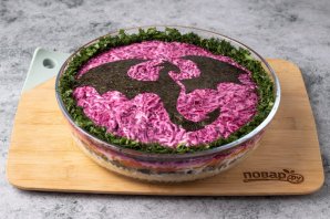 Вегетарианский салат «Селедка под шубой» на год Дракона