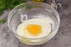 Суп "Затируха" с курицей на яйцах