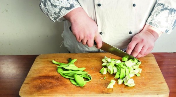 Салат из свеклы, мандаринов и авокадо с маковой заправкой , пошаговый рецепт с фото