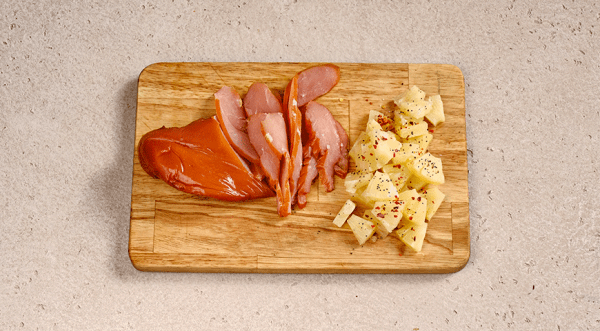 Курица с ананасом и огурцом на шпажках, пошаговый рецепт с фото