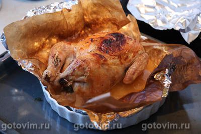 Курица, запеченная с сырным маслом под кожей
