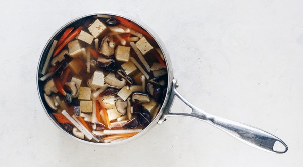 Мисо-суп с тофу, пошаговый рецепт с фото на 135 ккал