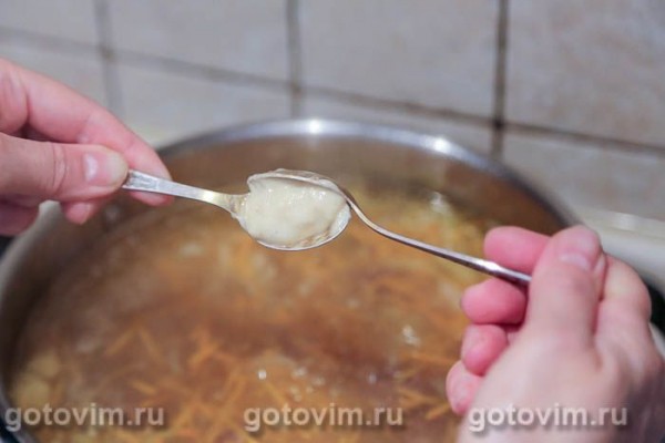 Суп из говядины с клецками и овощами (без обжарки)