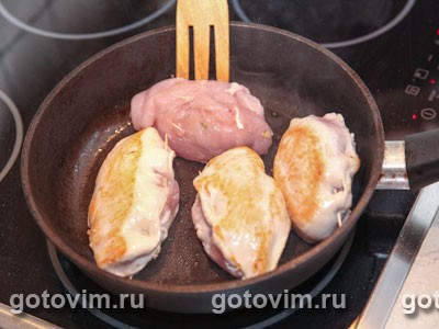 Куриные грудки с сыром и базиликом