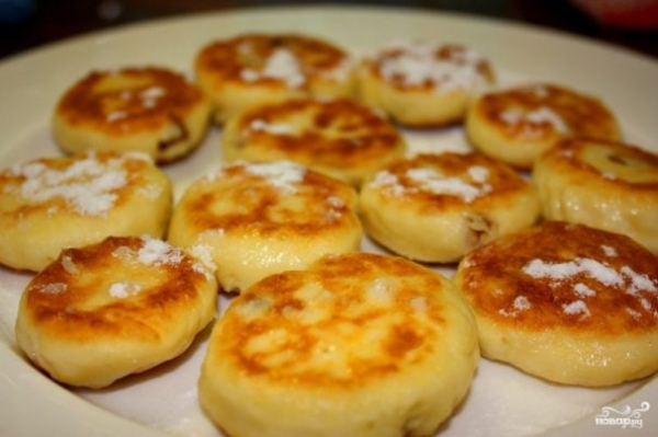 Сырники с изюмом (без яиц)