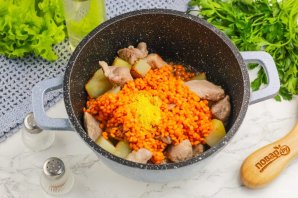 Чечевица с картошкой и мясом