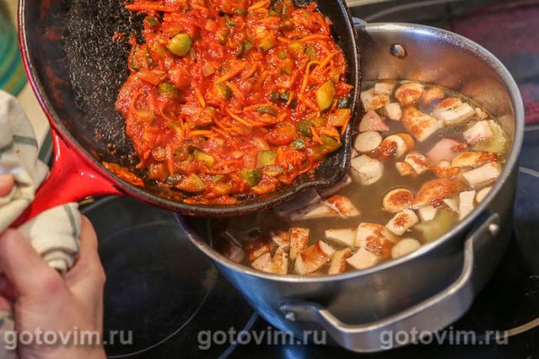 Сборная мясная солянка с фасолью