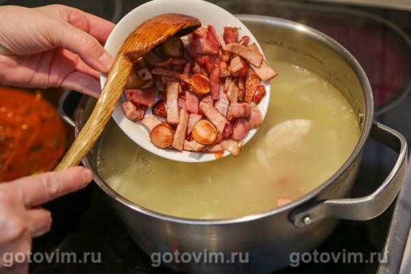 Сборная мясная солянка с картошкой и капустой