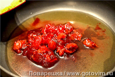 Утиная грудка с вишневым соусом
