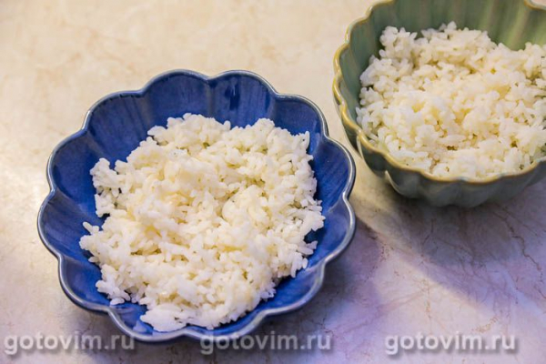Поке с курицей, манго и авокадо