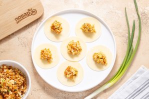 Пельмени с тофу и кимчи