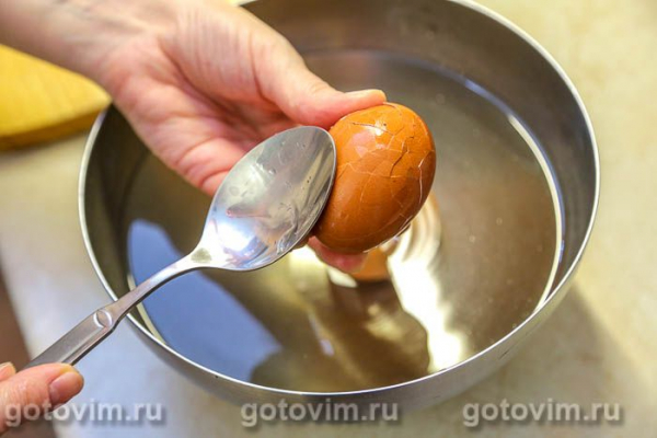 Поке с авокадо, брокколи и яйцом