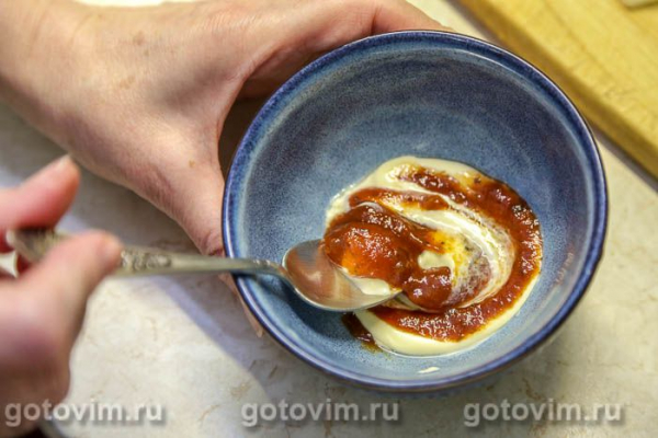 Шаурма в блине с курицей и овощами