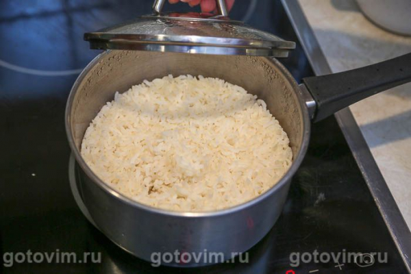 Поке с курицей, манго и авокадо