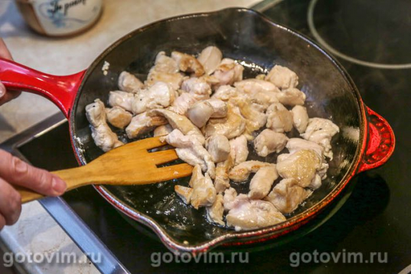 Поке с курицей, манго и авокадо