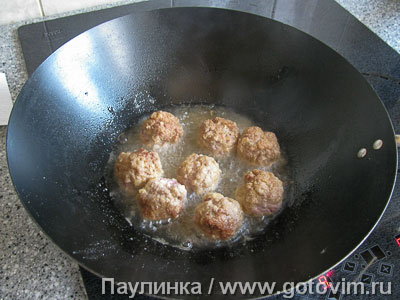 Мясные фрикадельки в соусе по-тайски (Пад Тай)
