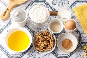 Рогалики с корицей и орехами