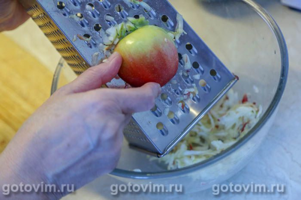 Рогалики с яблоками и орехами из теста на кефире