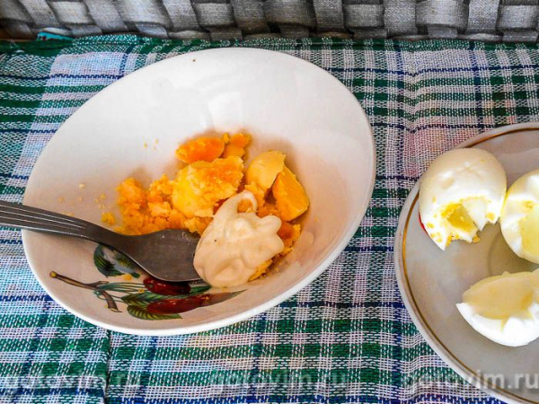 Пасхальная закуска «Цыплята»