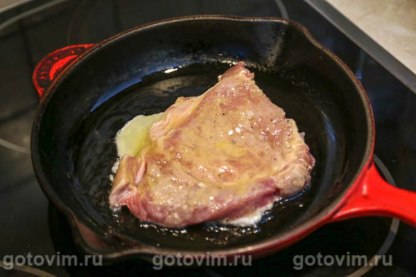 Свиная отбивная в яйце