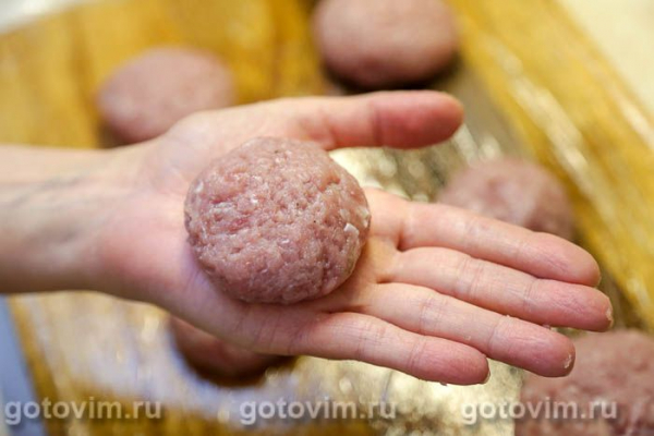 Зразы с начинкой из соуса бешамель с грибами