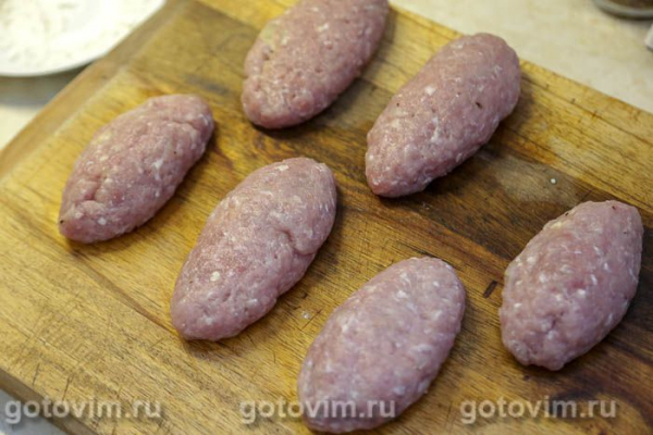 Зразы с начинкой из соуса бешамель с грибами