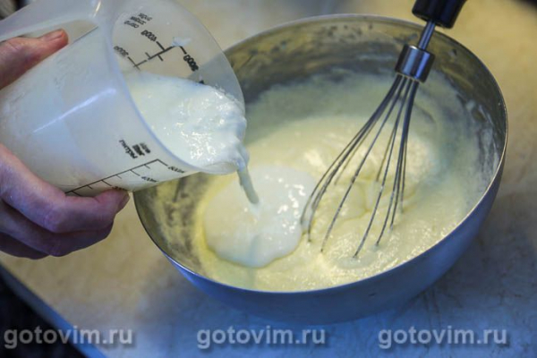 Рогалики с яблоками и орехами из теста на кефире