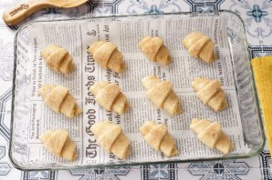 Рогалики с корицей и орехами